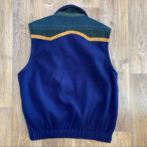 BANFF National Park Fleece Vest - Picture 5 of 5